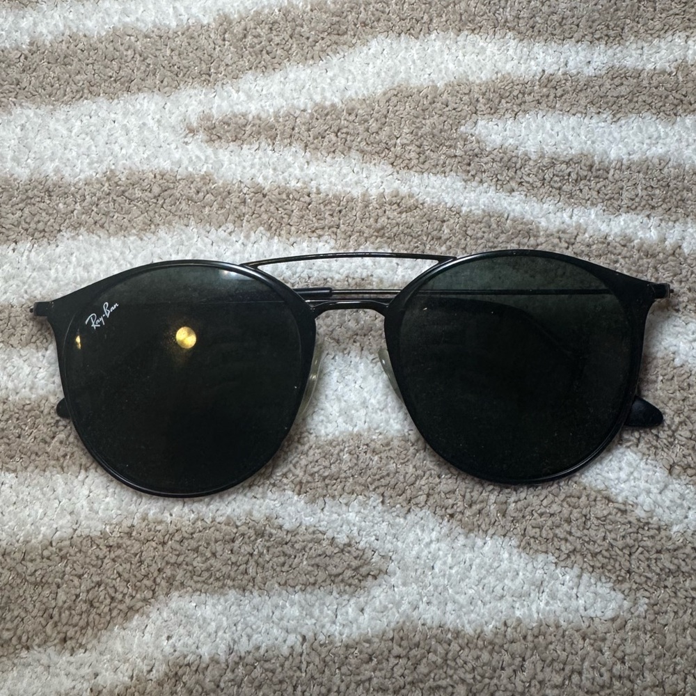 Ray-Ban Dark Frame Sunglasses